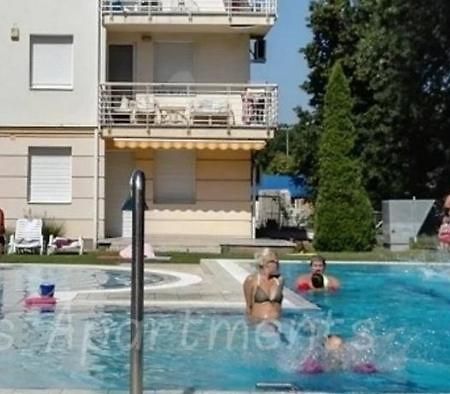 Aqua Wellness Apartments Hajduszoboszlo Bagian luar foto