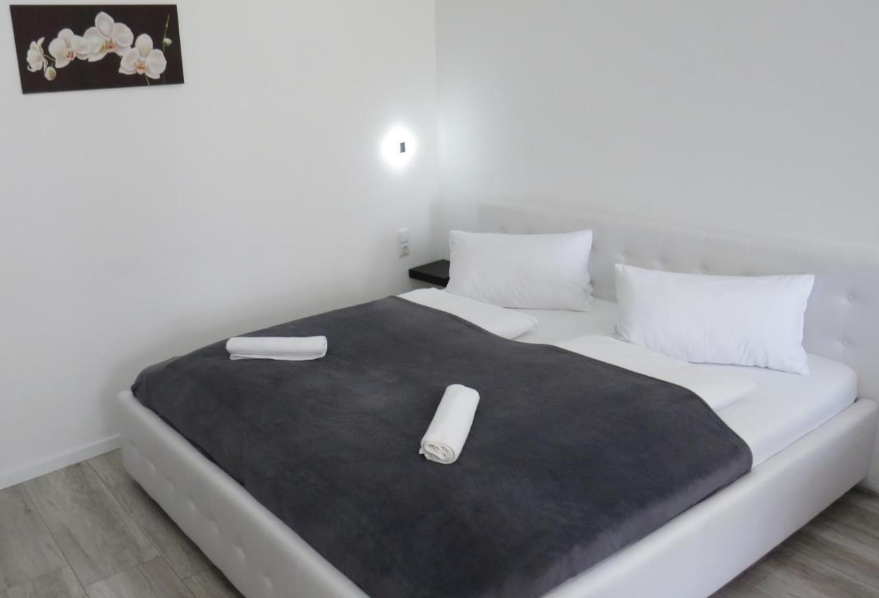 Aqua Wellness Apartments Hajduszoboszlo Bagian luar foto