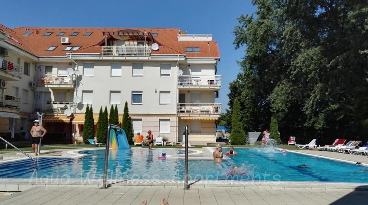 Aqua Wellness Apartments Hajduszoboszlo Bagian luar foto